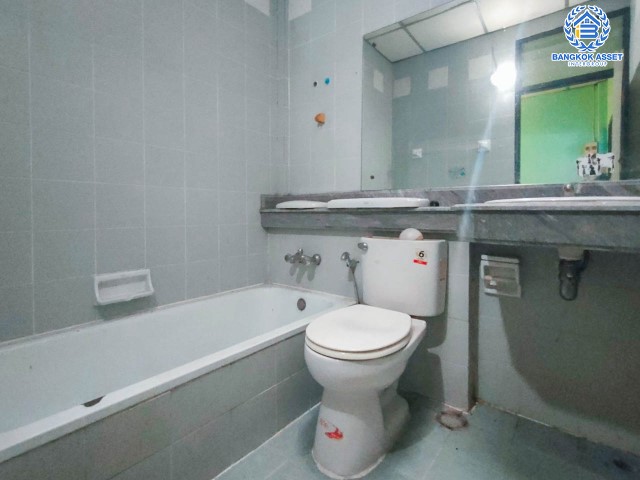 *****ทาวน์เฮ้าส์มือสองย่านนนทบุรี ม.วงศ์ชัยนคร รัตนาธิเบศร์ เนื้อที่ 18 ตร.ว. ฟังก์ชัน 2 ห้องนอน 2 ห้องน้ำ 1 ที่จอดรถ บนทำเลเยี่ยม ติดถนนรัตนาธิเบศร์ เพียง 700 เมตรก็ถึงรถไฟฟ้าสายสีม่วง "สถานีบางรักใหญ่" ใกล้ทางด่วน "งามวงศ์วาน" ห้ามพลาด!